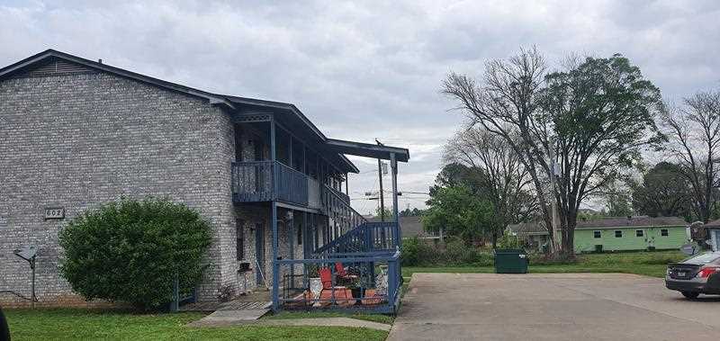Income-Producing Apartment Property Near Arkansas Tech

Excellent investment opportunity just minutes from Arkansas Tech University! This 13-unit multifamily property offers strong rental potential in a high-demand area popular with students and local residents.

Property Highlights:

13 Total Units
3 Spacious Townhouses
10 Smaller Units (2 Bed / 1 Bath)
Prime location near campus, shopping, and dining
Consistent rental demand driven by university proximity
????? unit mix appeals to both students and small families
Opportunity for value-add improvements and increased returns

Whether you're looking to expand your portfolio or step into multifamily investing, this property offers a solid combination of location, unit diversity, and income potential.

Contact today for more details or to schedule a showing!