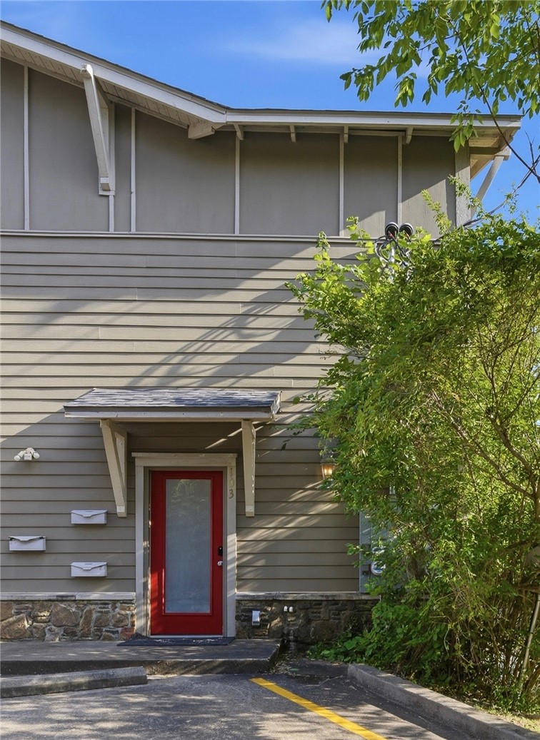 Mullis Apartments - Hpr - Residential