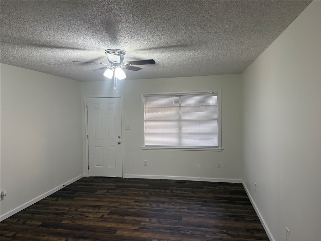 Clarksville 6923 - Residential