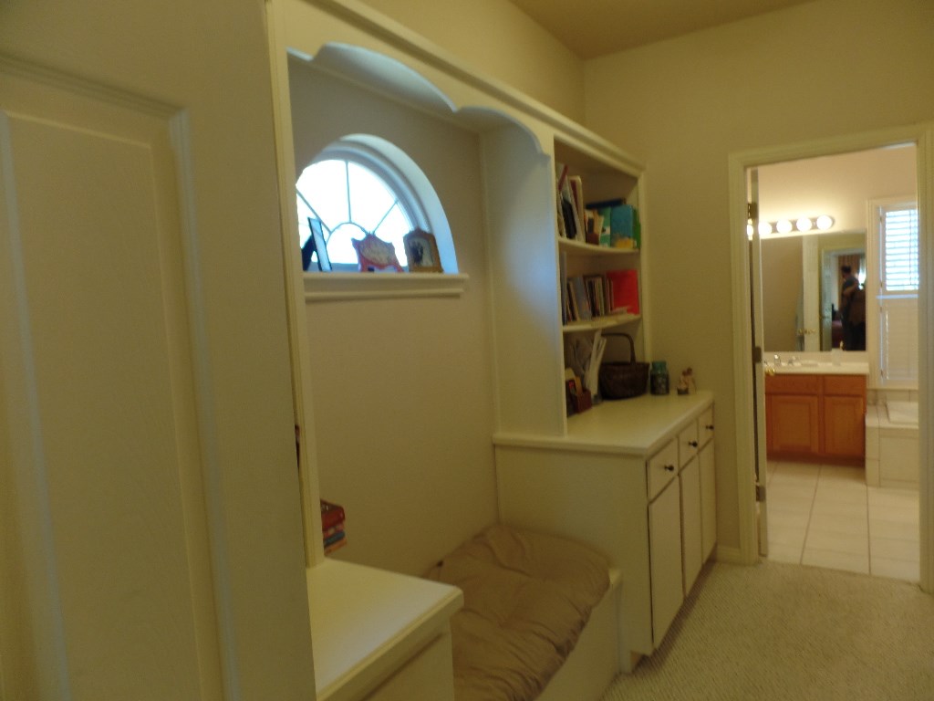 Edgewood Suburban - Residential