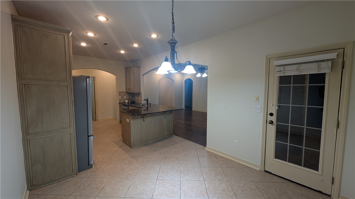 Crofton Manor Sub - Residential Lease