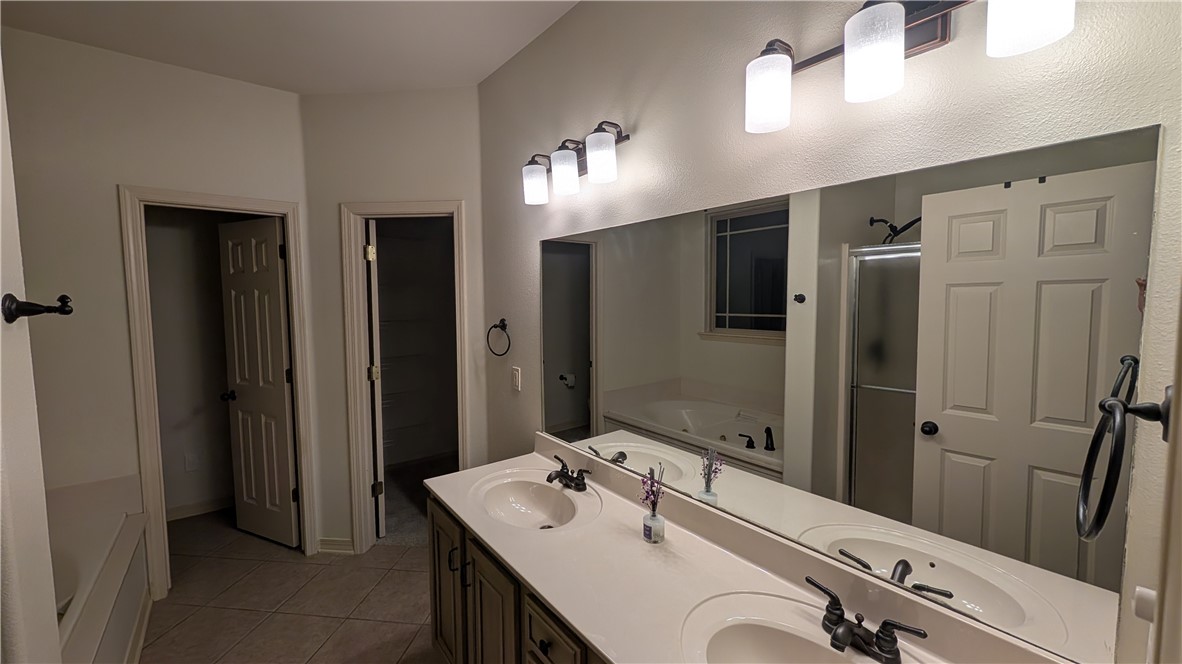 Crofton Manor Sub - Residential Lease