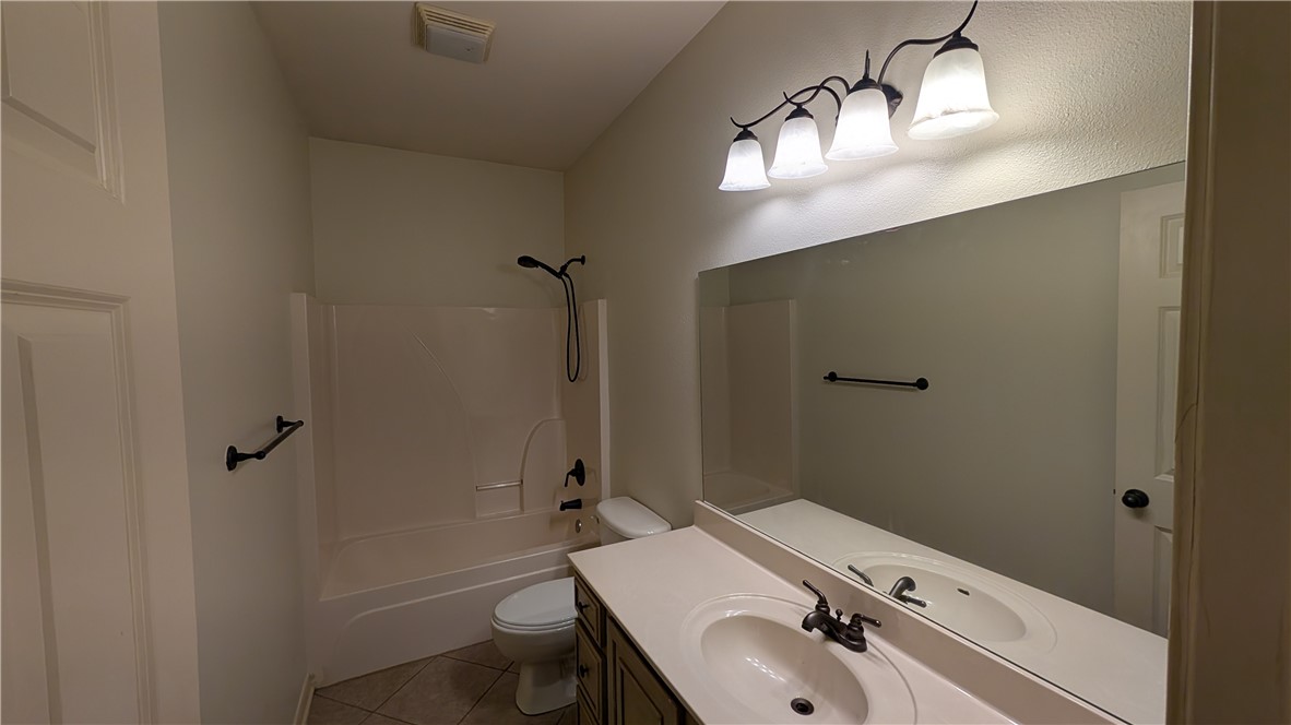 Crofton Manor Sub - Residential Lease