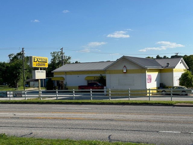 Discover this exceptional commercial opportunity--with an interior of 4018 sq ft, it is perfectly poised for businesses aiming for high visibility and accessibility.
    Strategically located with 458 ft of road frontage on a bustling highway, this venue benefits from a robust traffic count of 20,000 - 25,000 cars per day, ensuring maximum exposure. The lot size is generous, providing ample space for customer and delivery access.
    The property is equipped with essential business amenities including refrigeration equipment, extensive shelving, and office equipment - all included to facilitate a smooth operational transition. Additionally, outdoor signage enhances visibility and branding opportunities directly on the highway. 
    Financials available to qualified buyers.