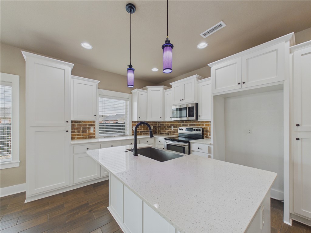 Villas At Forest Hills - Residential