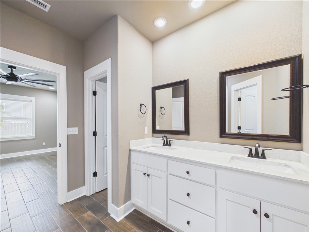 Villas At Forest Hills - Residential