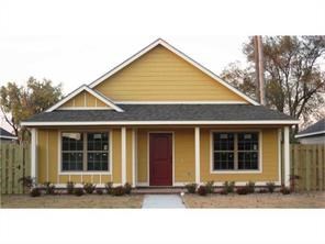 Beautiful home in the Highpoint Subdivision. Features include 3 bedrooms, 2 full baths, Granite counters, Custom Cabinets, Travertine backsplash, Hardwoods, deck, landscaped. This property is pet friendly /No smoking.
