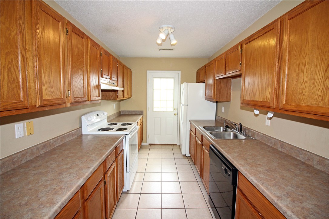 Parkview Village Add Bentonville - Residential Lease