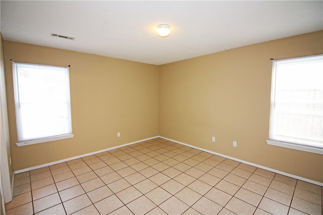 Parkview Village Add Bentonville - Residential Lease
