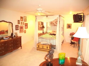 Ark-Val Twnhms Westmont - Residential