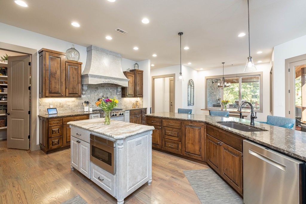 Estates at Lakeway - Residential
