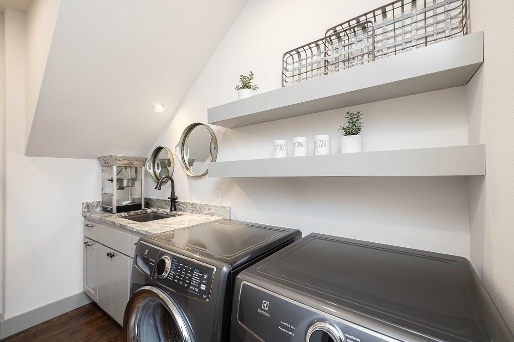 Estates at Lakeway - Residential