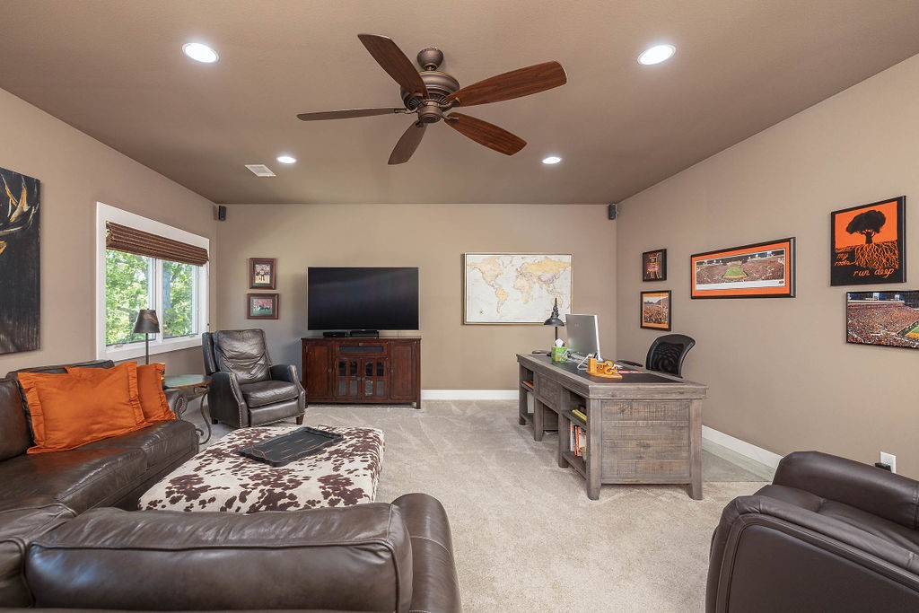 Estates at Lakeway - Residential