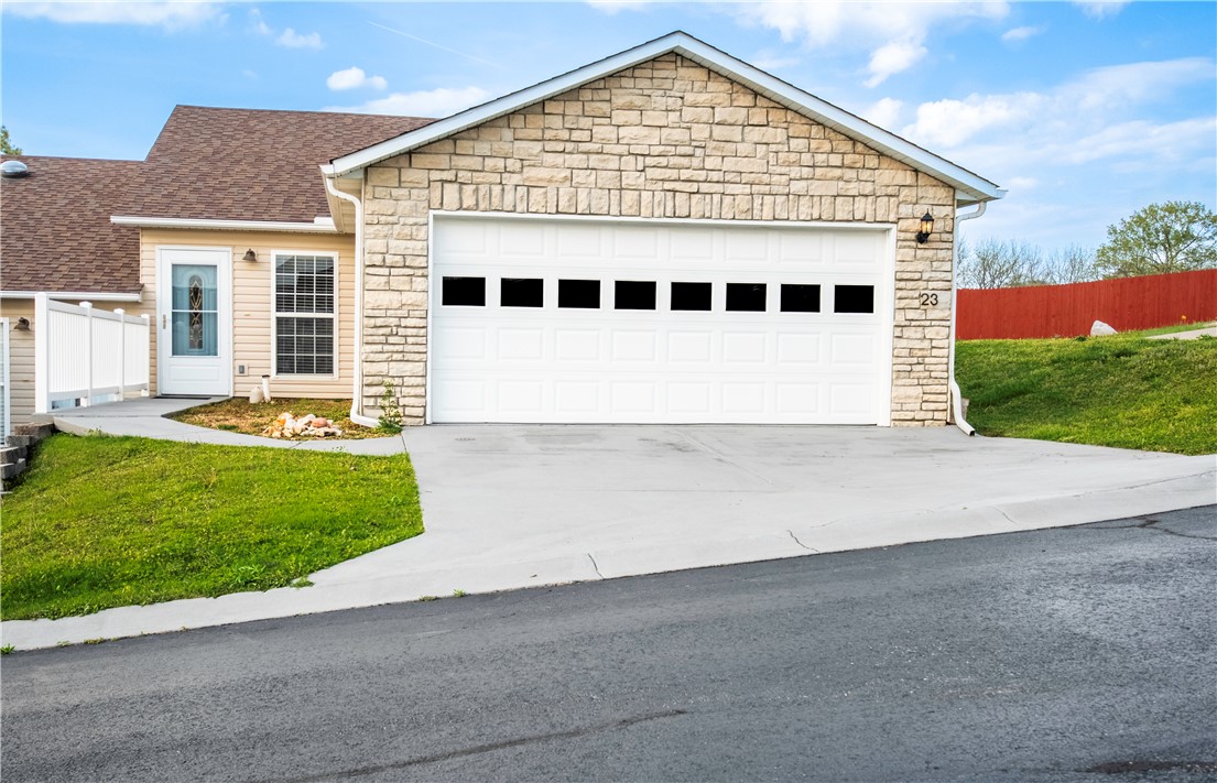 CIMARRON VILLAGE PH III - Residential