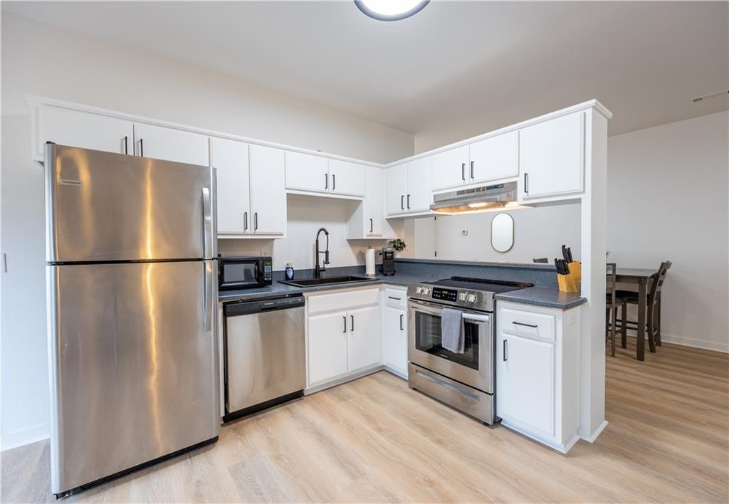 Dunn & Davis Add Bentonville - Residential Lease