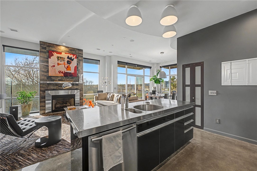 Pinnacle Station Condos Horiz Prop Reg-R - Residential