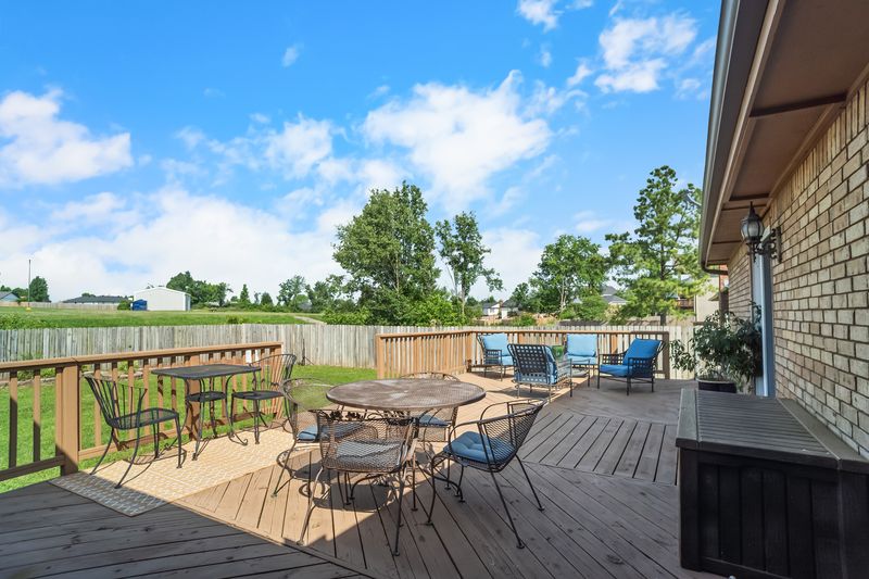 Chateau Terrace Unit 1 Ph 1 Rogers - Residential