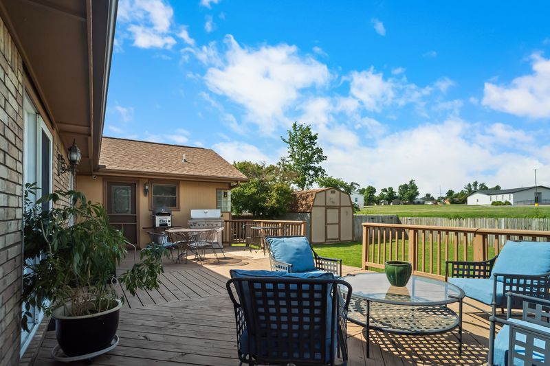Chateau Terrace Unit 1 Ph 1 Rogers - Residential
