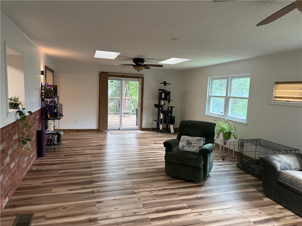 Pine Crest Hill - Residential