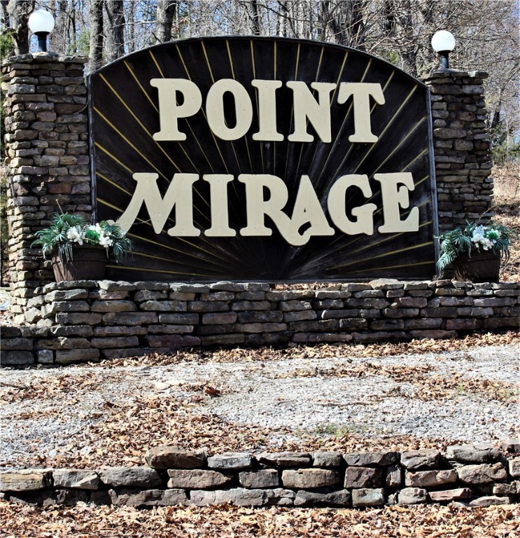 Point Mirage - Land