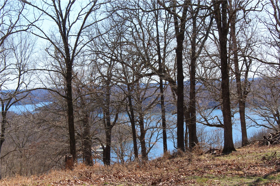 Point Mirage - Land