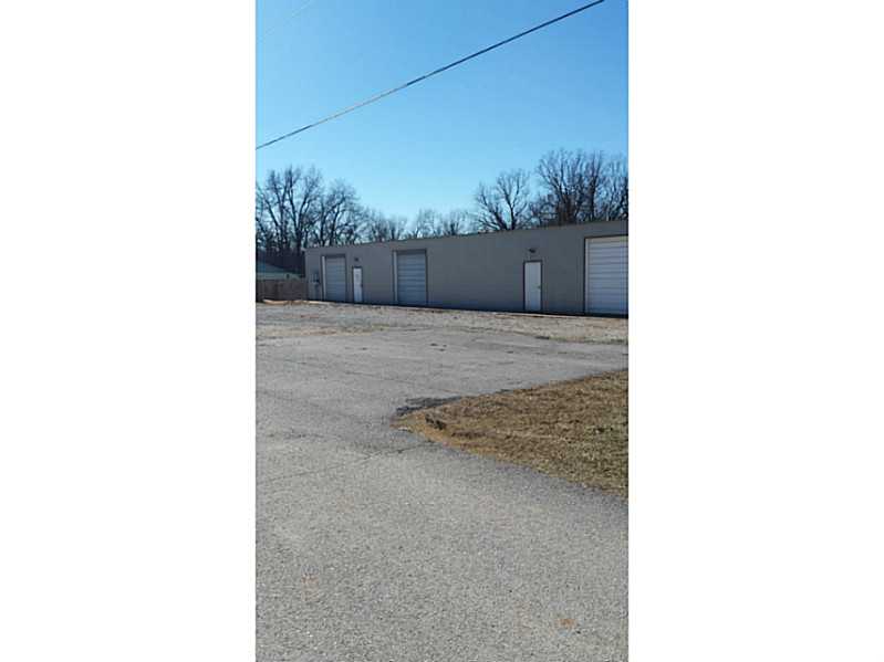 20-19-29-Rogers - Commercial Sale