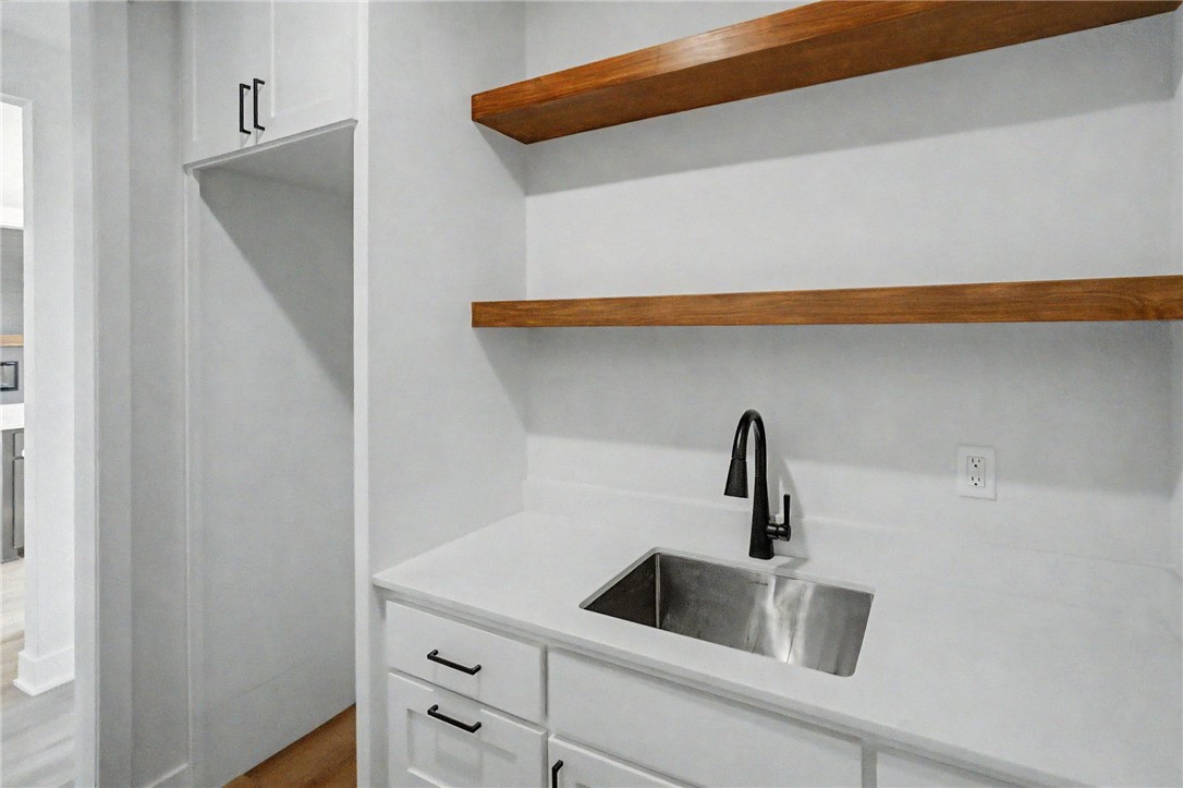 2-18-32 - Residential