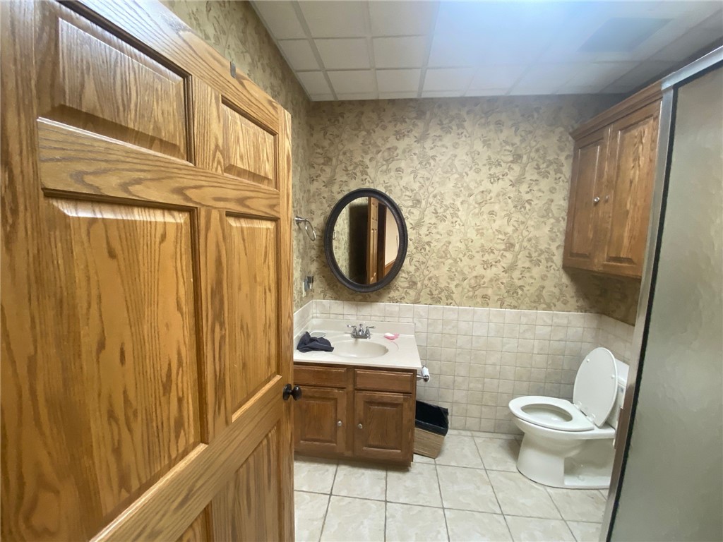 Millennium Place Comm Sub - Commercial Lease