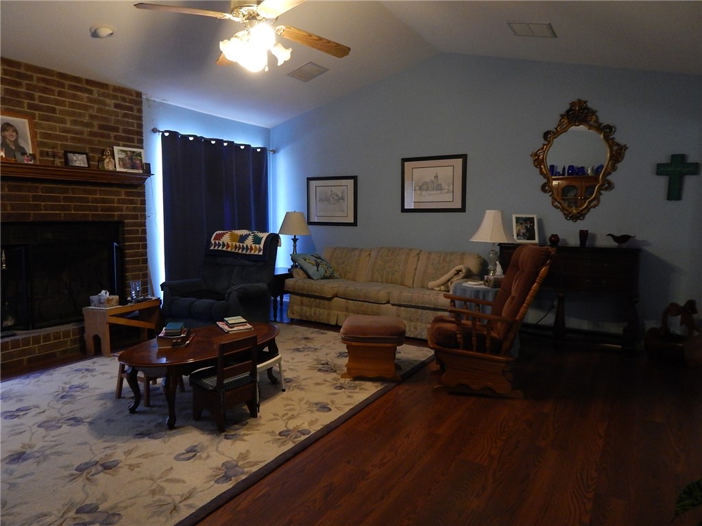 Prairie Oaks - Residential