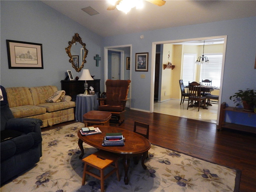 Prairie Oaks - Residential