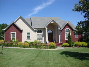 Located in beautiful Bent Tree Subdivision, this one story home has all the amenities & MORE....A split floor plan with a HUGE master suite & equally fabulous master bath, this home has a security system, sprinkler system, speakers throughout, covered deck & patio, attic & basement storage, low utilities & MUCH, MUCH MORE!!  See it today & you will be SOLD!!  Only $344,900.  MLS#16-1293.