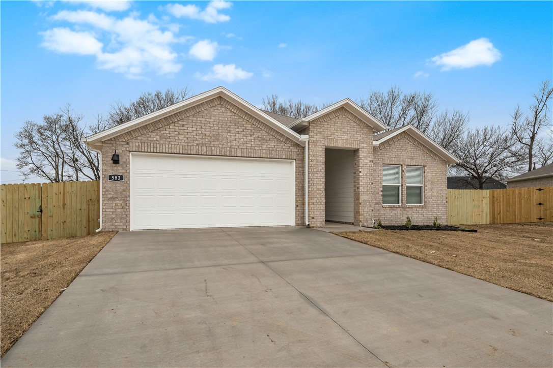 Wagon Wheel Crossing - Residential Lease