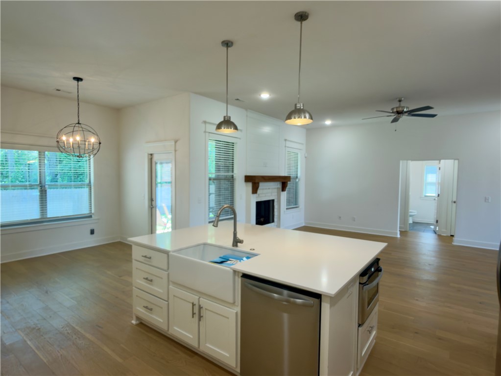 Riverwalk Ph IV - Residential Lease