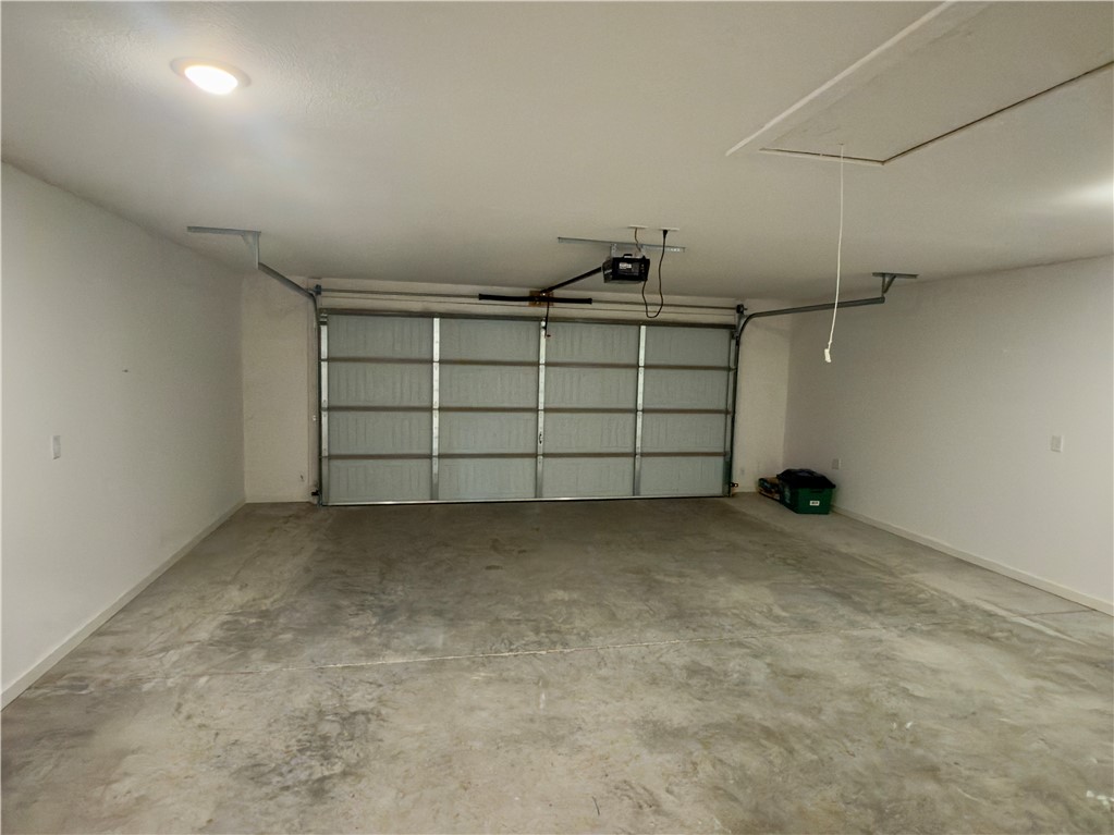 Riverwalk Ph IV - Residential Lease