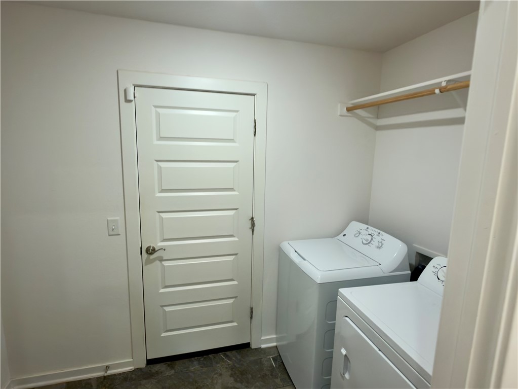 Riverwalk Ph IV - Residential Lease