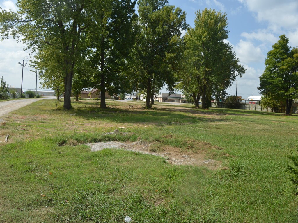 Springdale Outlots - Commercial Sale