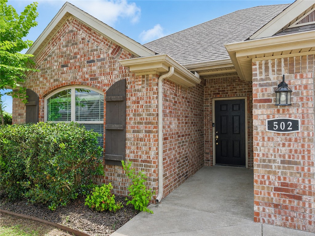 Three-bedroom 2 bath all brick home in quiet community, conveniently located near shopping and restaurants. This beautiful home was built by Riverwood Homes. Open floor plan. Stunning granite counter tops. Eat-in kitchen includes center island for extra counter/prep space. Walk in pantry for ample storage. Large primary suite that features tray ceilings and on-suite bath with whirlpool bath and walk in shower. Enjoy relaxing outside under the covered patio. Pull down attic storage. Don't miss out on this opportunity to make this home yours as it won't last long!