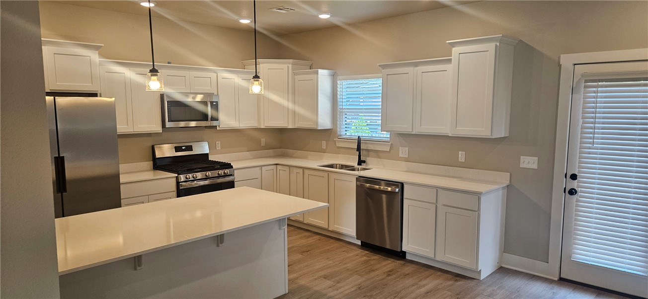 Redbird Sub - Residential Lease