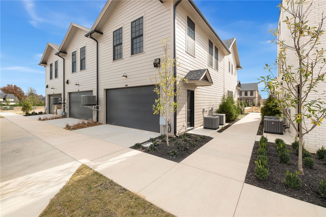 Pinnacle Village - Residential