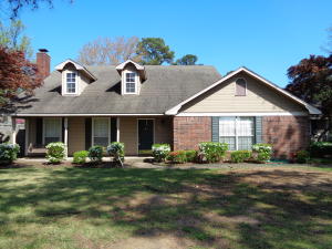 Here's your chance to get your dream home in a dream area.  Recently updated, with 4 bedroom & 2.5 baths, this home is very roomy & yet, it's very cozy & family friendly.  Be sure & see the detached garage for additional parking & storage & the yard has a sprinkler system.  This is one you don't want to miss.  Only $208,000.  MLS#17-692.
