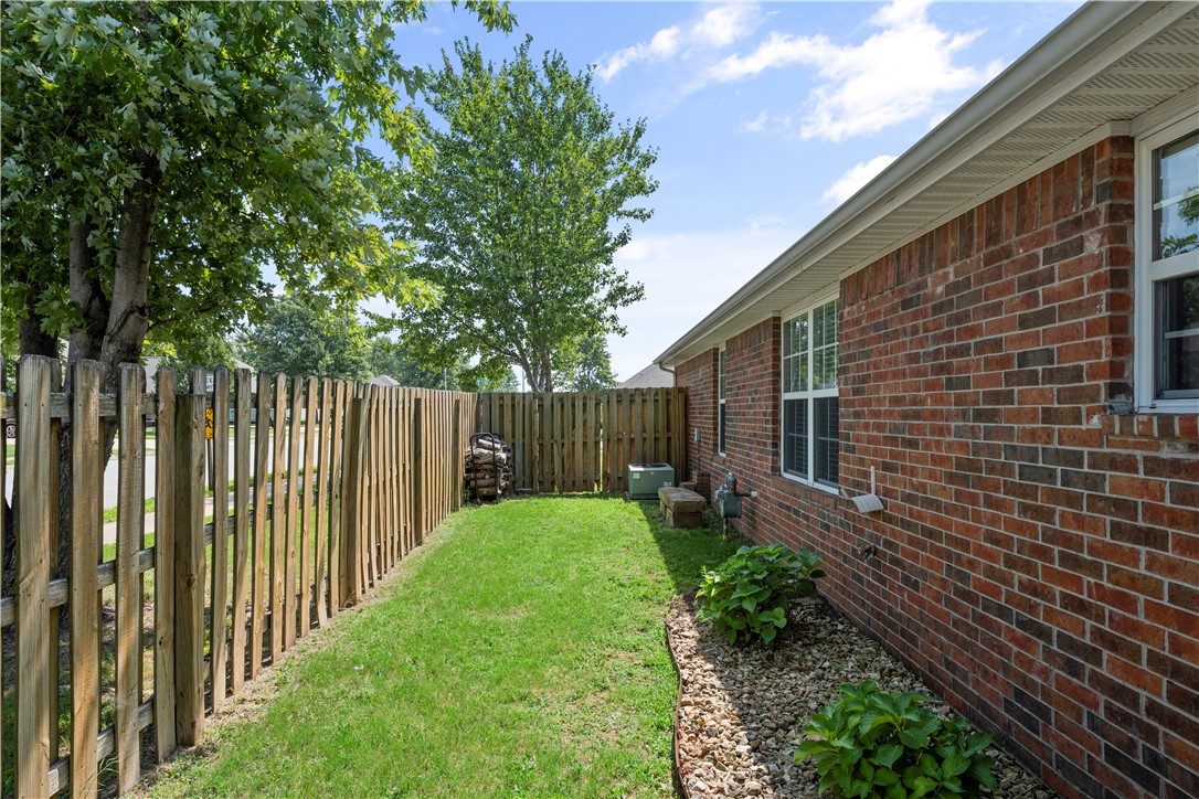Bellview Residence Add Ph 1 Rogers - Residential