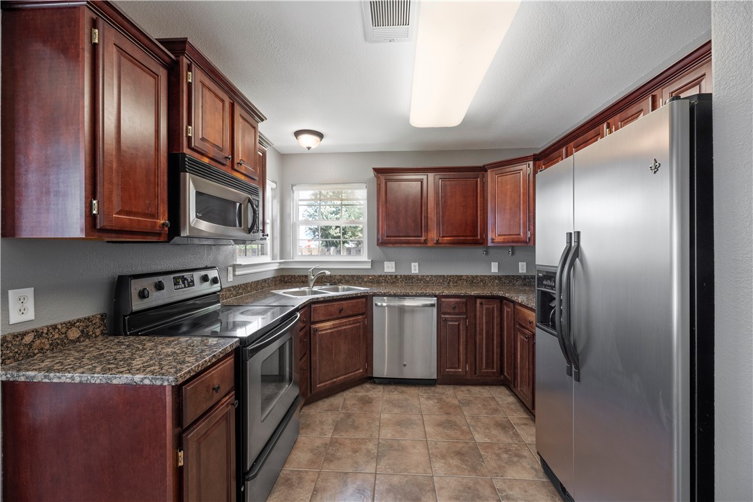 Bellview Residence Add Ph 1 Rogers - Residential