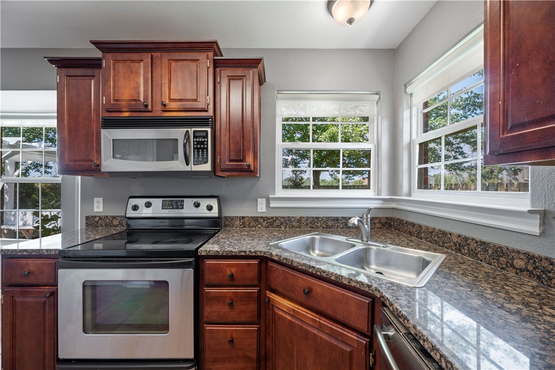Bellview Residence Add Ph 1 Rogers - Residential