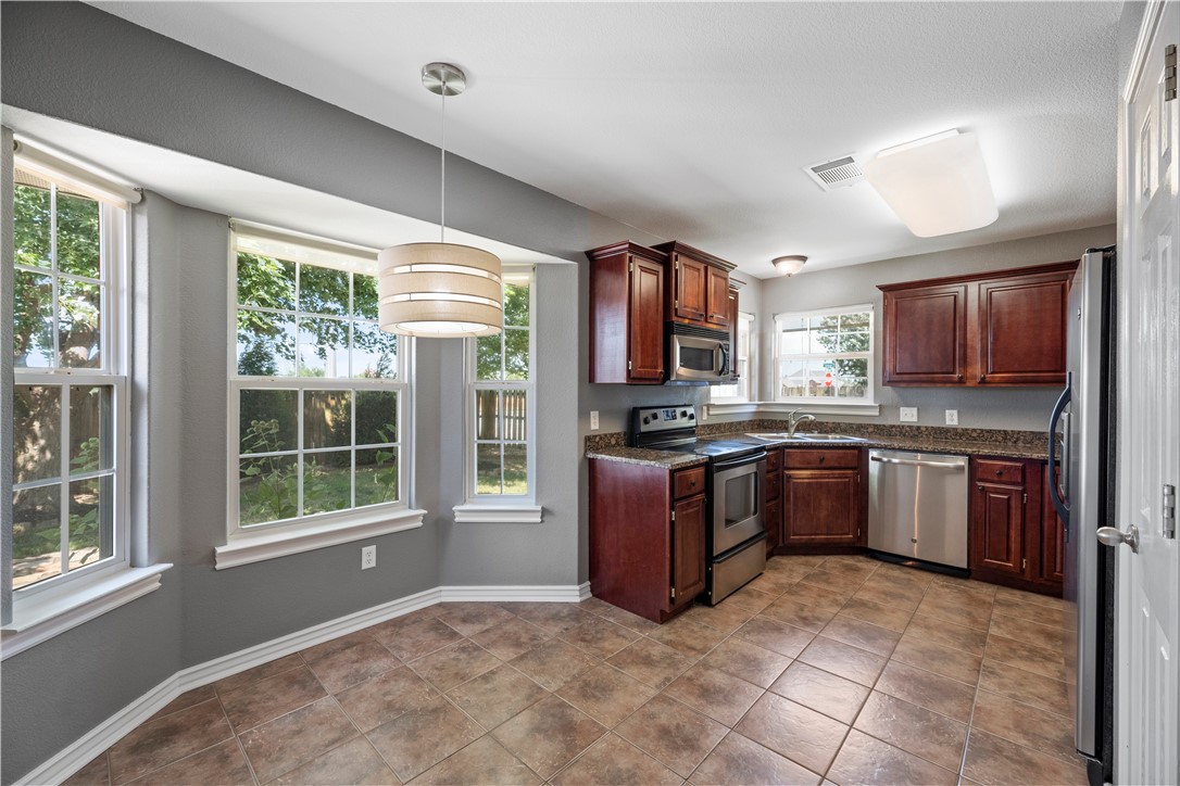 Bellview Residence Add Ph 1 Rogers - Residential