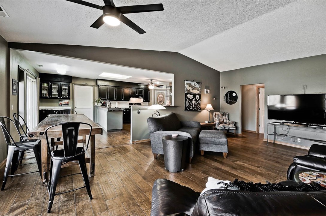 Unit 106 Holiday Island - Residential