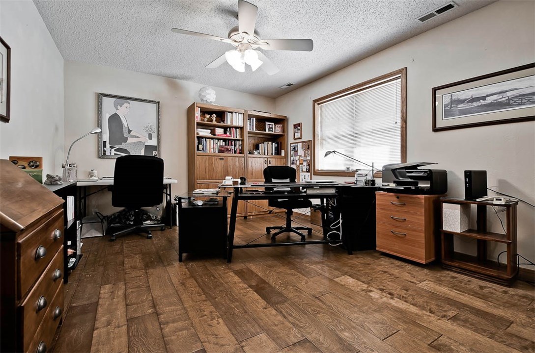 Unit 106 Holiday Island - Residential