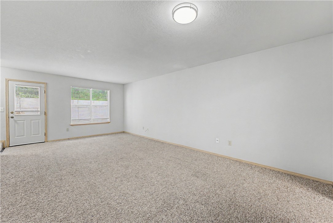 Sequoyah South Ph I - Residential Lease