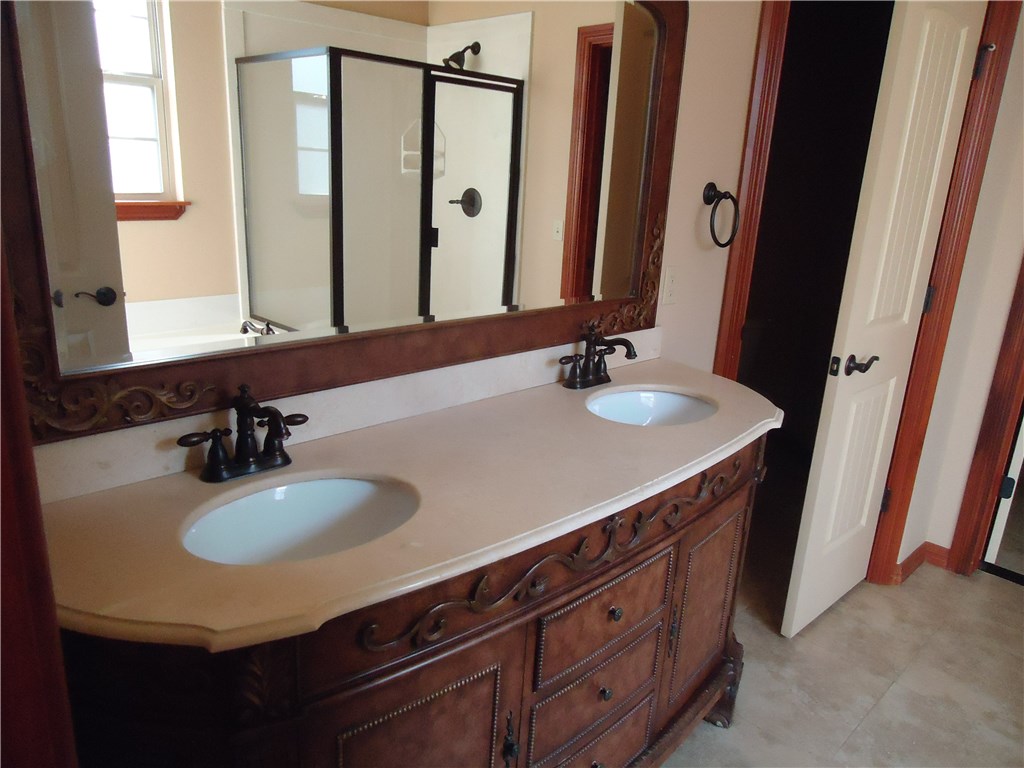 Oxford Ridge Sub Bentonville - Residential Lease