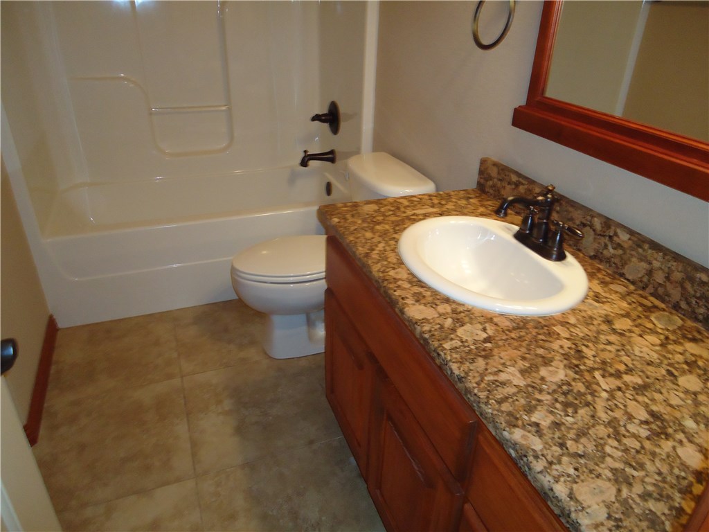 Oxford Ridge Sub Bentonville - Residential Lease