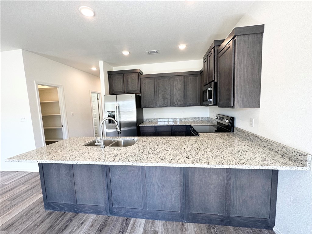 Towne West Sub Ph Iiiiv - Residential Lease